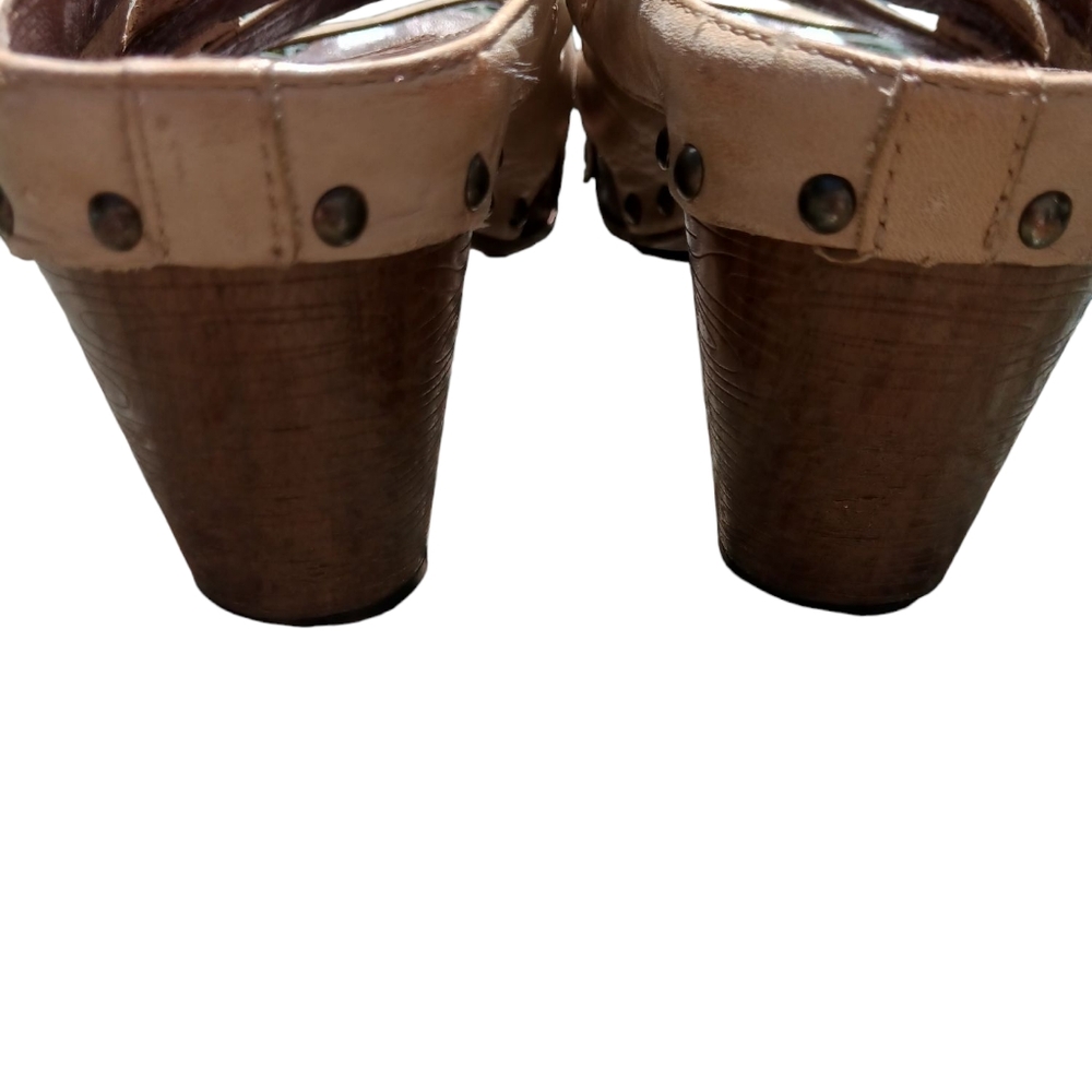 Dansko NIGELLA Tan Sandals with Contoured Footbed - Picture 2 of 5